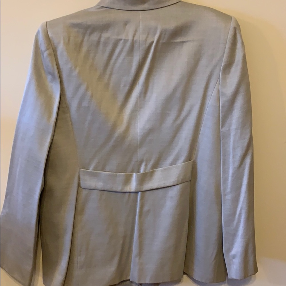 Clothes - Picture 7 of 12